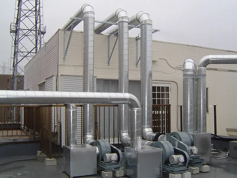 給排気ダクト施工完了